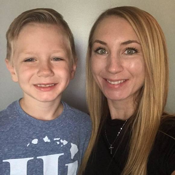 Meet your Posher, Ressa - Picture 1 of 1